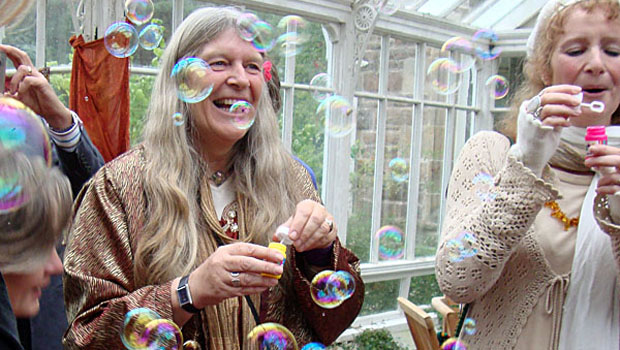 Blessing Duncan and Astrid with  bubble ‘confetti’
