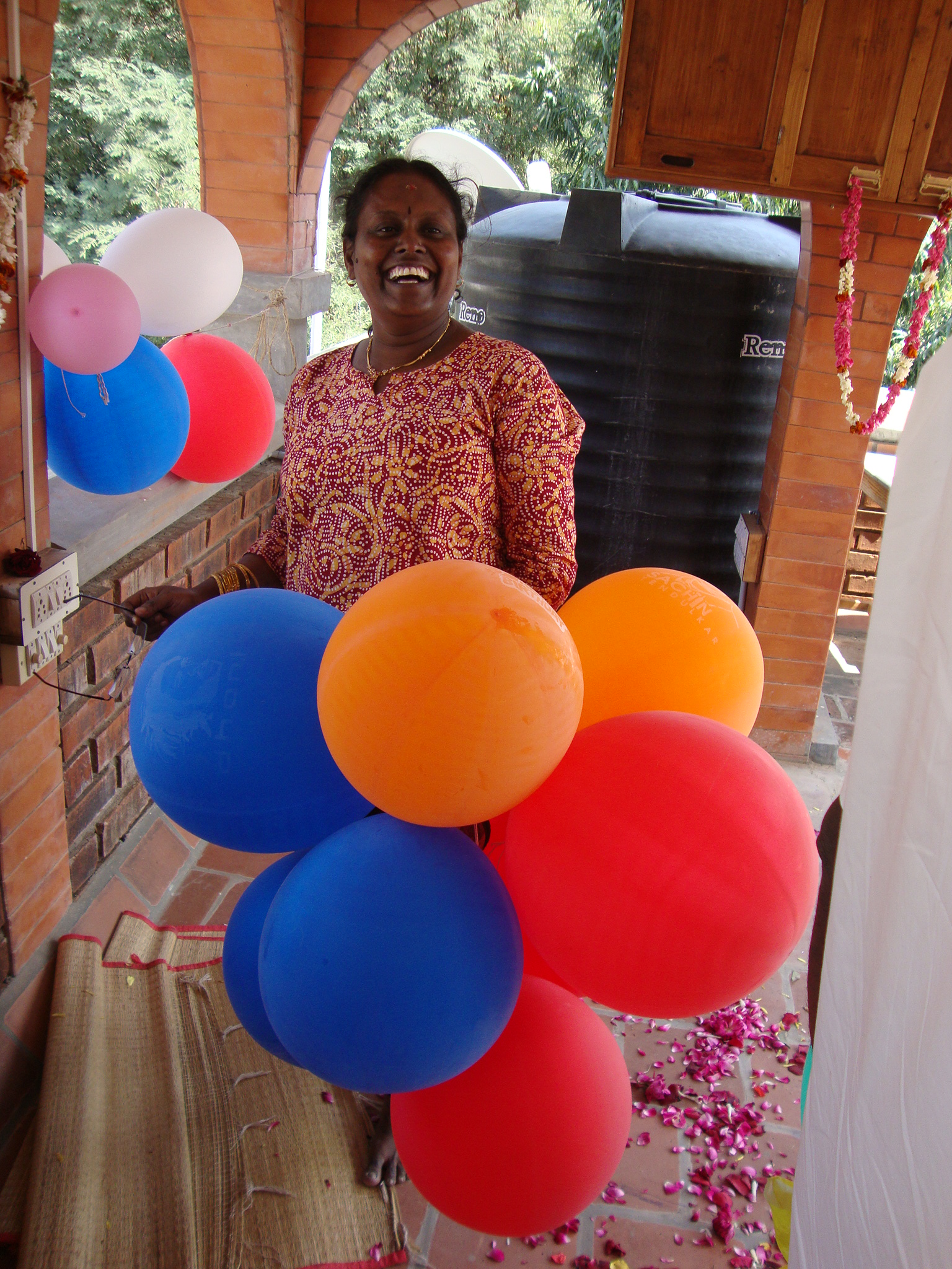 balloon laughter with Malar